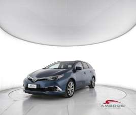 TOYOTA Auris Elettrica/Benzina 2017 usata