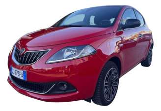 LANCIA Ypsilon Elettrica/Benzina 2022 usata LANCIA Ypsilon Elettrica/Benzina 2022 usata