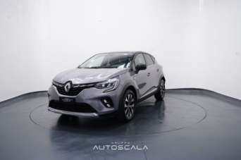 RENAULT Captur Benzina 2024 usata, Napoli