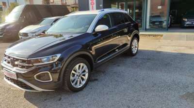 VOLKSWAGEN T-Roc Diesel 2024 usata