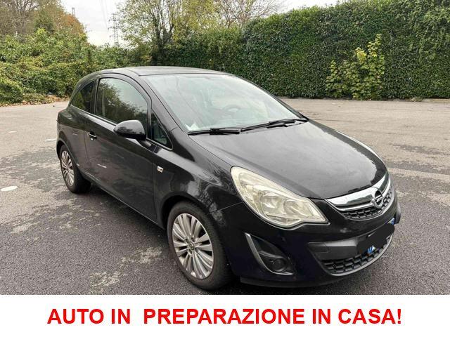 OPEL Corsa Benzina 2011 usata, Como foto