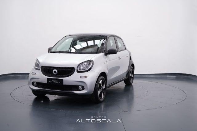 SMART ForFour Benzina 2018 usata, Napoli foto