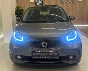 SMART ForFour Benzina 2017 usata, Napoli