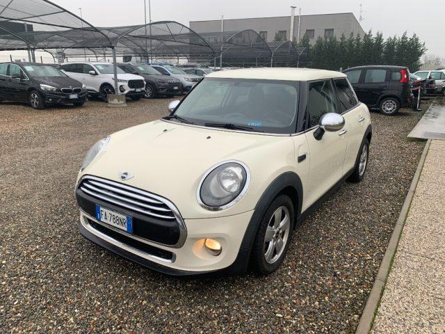 MINI One Diesel 2015 usata, Pavia foto