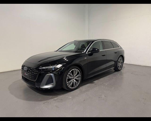 AUDI A5 Benzina 2025 usata, Treviso foto