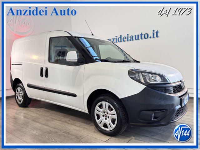 FIAT Doblo Diesel 2018 usata, Roma foto