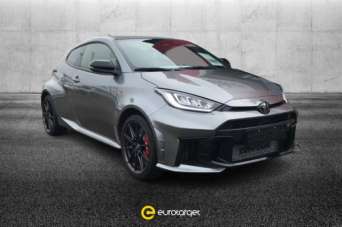 TOYOTA Yaris Benzina 2024 usata