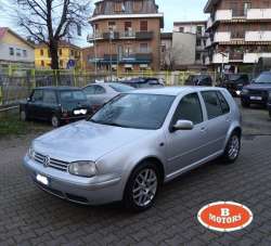 VOLKSWAGEN Golf Benzina 2001 usata, Milano
