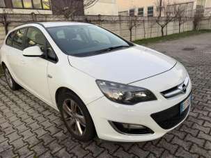 OPEL Astra Benzina/GPL 2013 usata OPEL Astra Benzina/GPL 2013 usata