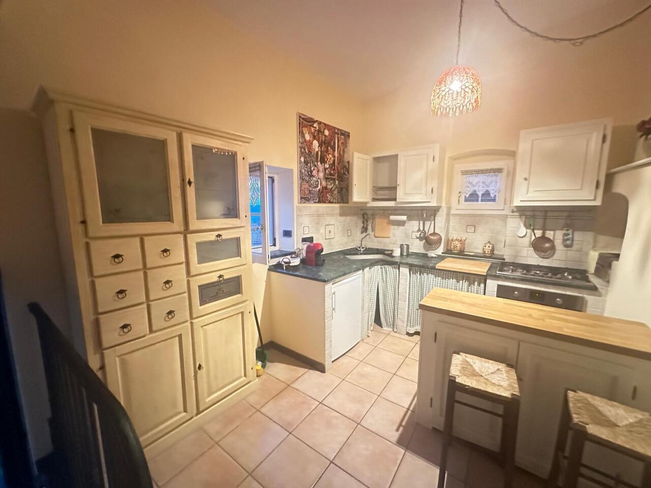 casa indipendente in vendita a Sarzana in zona Falcinello