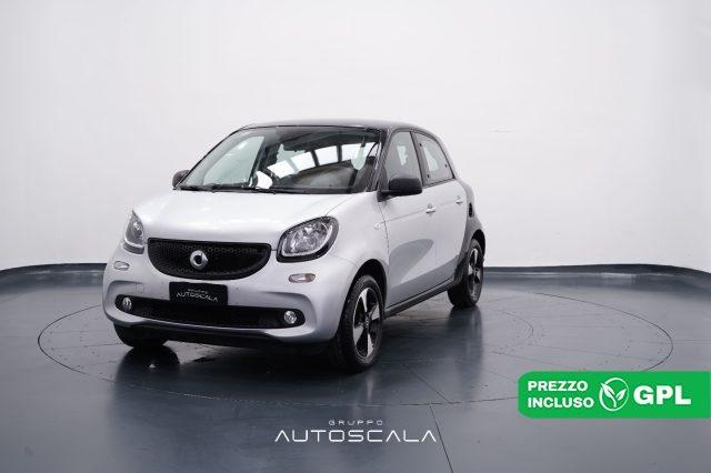 SMART ForFour Benzina/GPL 2018 usata, Napoli foto