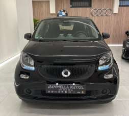 SMART ForFour Benzina 2019 usata, Napoli