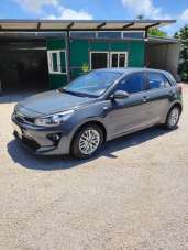 KIA Rio Elettrica/Benzina 2021 usata, Napoli