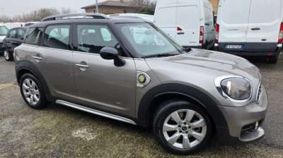 MINI Countryman Elettrica/Benzina 2018 usata, Pavia