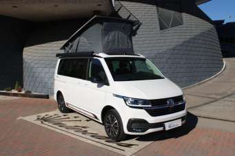 VOLKSWAGEN Multivan Diesel 2022 usata, Trento
