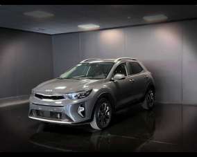KIA Stonic Elettrica/Benzina 2023 usata, Macerata