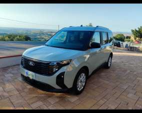 FORD Tourneo Courier Benzina 2025 usata, Macerata