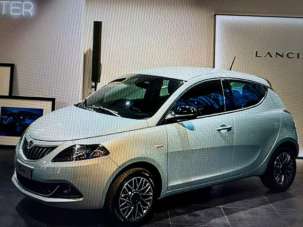 LANCIA Ypsilon Elettrica/Benzina 2024 usata, Torino