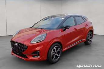 FORD Puma Elettrica/Benzina 2025 usata, Napoli