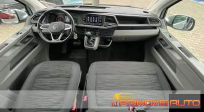 VOLKSWAGEN Caravelle Diesel 2021 usata, Modena