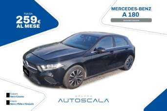 MERCEDES-BENZ A 180 Elettrica/Benzina 2023 usata, Napoli