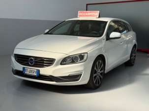 VOLVO V60 Elettrica/Diesel 2016 usata, Milano