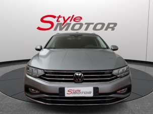 VOLKSWAGEN Passat Variant Diesel 2023 usata, Pesaro e Urbino