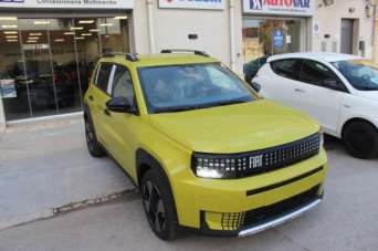 FIAT Grande Panda Elettrica/Benzina usata, Trapani