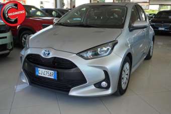 TOYOTA Yaris Elettrica/Benzina 2022 usata, Brindisi