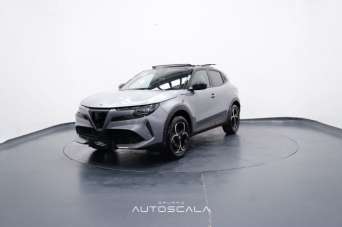 ALFA ROMEO Junior Elettrica/Benzina 2026 usata, Napoli