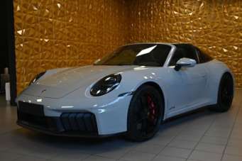 PORSCHE 992 Elettrica/Benzina 2026 usata, Brescia