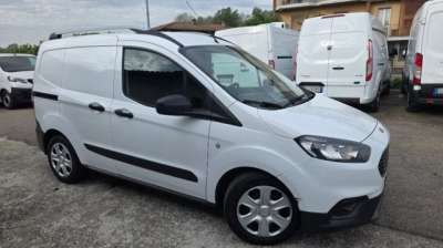 FORD Transit Courier Benzina 2022 usata, Pavia