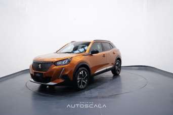 PEUGEOT 2008 Benzina 2023 usata, Napoli