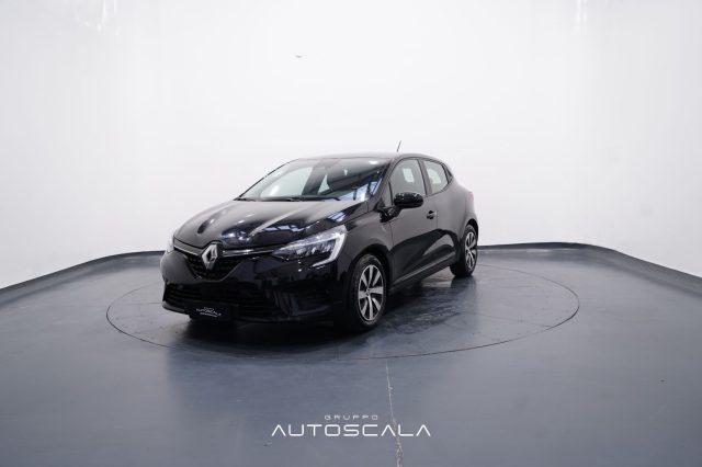 RENAULT Clio Benzina 2023 usata, Napoli foto