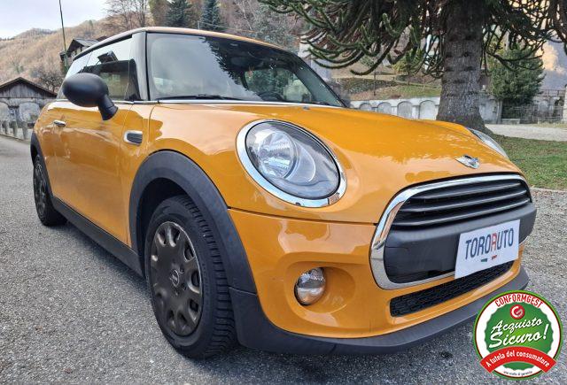MINI One Benzina 2015 usata, Vercelli foto
