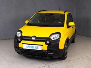 FIAT Panda Cross Elettrica/Benzina 2024 usata, Novara