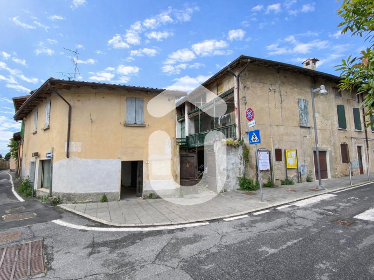 appartamento in vendita a Corte Franca in zona Nigoline Bonomelli