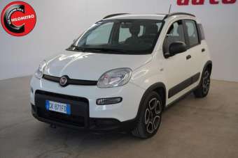 FIAT Panda Elettrica/Benzina 2022 usata, Brindisi