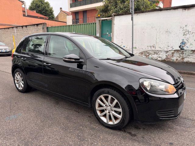 VOLKSWAGEN Golf Benzina 2011 usata, Milano foto