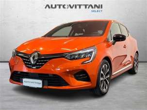 RENAULT Clio Elettrica/Benzina 2023 usata, Como
