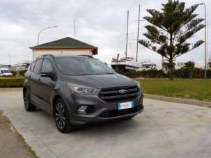 FORD Kuga Diesel 2017 usata, Lecce
