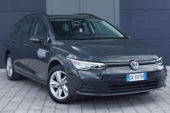 VOLKSWAGEN Golf Variant Diesel 2022 usata, Piacenza