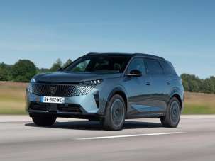 PEUGEOT 5008 Elettrica/Benzina usata, Barletta-Andria-Trani