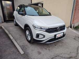 VOLKSWAGEN T-Roc Benzina 2024 usata, Milano