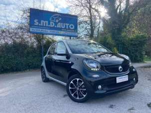 SMART ForFour Benzina 2016 usata, Caserta
