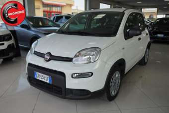 FIAT Panda Elettrica/Benzina 2023 usata, Brindisi