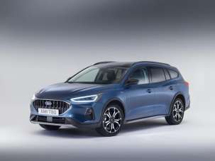 FORD Focus Elettrica/Benzina 2023 usata, Bergamo