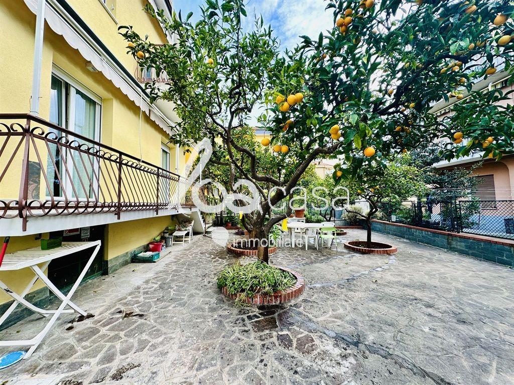 casa indipendente in vendita a Loano