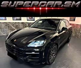 PORSCHE Cayenne Elettrica/Benzina 2025 usata, Rimini