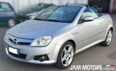 OPEL Tigra Benzina 2007 usata, Como